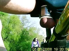 دخترك كاشته شده بر فیلم سوپرکیر روی دیك بزرگ ارگاسم تشنج داشت