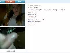 ناله زیبایی با صدای بلند صدای خروس ضخیم کلیپ سکیی در گربه تنگ او را احساس می کند