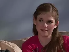 مدت طولانی او تلی کلیپ سکس و سوپر را با دیک سخت تهیه کرد