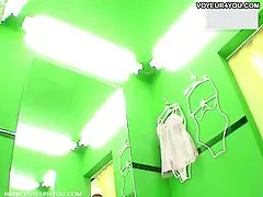 دو زیبایی روس تجربه جنسی فراموش نشدنی را به آن کلیپ سکس جلوی شوهر پسر بخشید