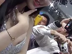 یک مرد سیاه دانلود کلیپ سکسیایرانی پوست با یک خروس بزرگ دو دانش آموز را به رابطه جنسی دعوت کرد